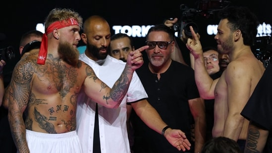 The Jake Paul vs Julio Cesar Chavez Jr fight card, a 10-round cruiserweight bout, takes place at the Honda Center in Anaheim The Jake Paul vs Julio Cesar Chavez Jr fight card, a 10-round cruiserweight bout, takes place at the Honda Center in Anaheim, California, on Saturday. No winner has been determined yet. This comes as Chavez Jr is coming back to the ring for the first time since 2021 in what could be the final bout of his career.