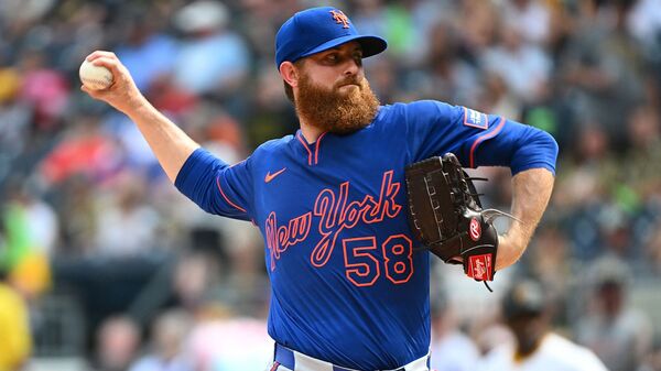 The New York Yankees have strengthened their pitching staff by signing right-handed pitcher Paul Blackburn to a Major League contract. Notably, Blackburn has been added to the Yankees' active roster just days after his release from the New York Mets. This strategic acquisition, announced ahead of their four-game series against the Boston Red Sox starting Thursday (August 21) provides Blackburn with a fresh opportunity to showcase his skills.