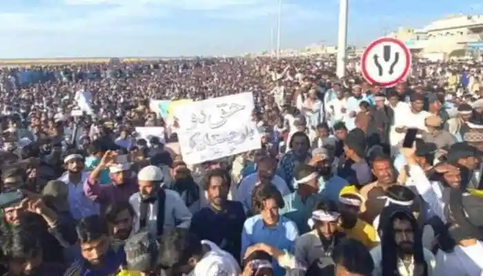 The protests in PoK have exposed the socio-economic grievances and neglect by the Pakistani state. The protests in the region have disrupted everyday life, leading to the shutdown of markets, schools, and even public transport. Thousands have come out on the streets in Pakistan-occupied Kashmir (PoK) in a show of protests under the Awami Action Committee (AAC). Over the past three days, at least 10 civilians have been killed, and more than 100 have been injured, as the demonstrators clashed with the Pakistani security forces. Meanwhile, the demands of the public are economic relief and political reform.The protests in PoK have exposed the socio-economic grievances and neglect by the Pakistani state. The protests in the region have disrupted everyday life, leading to the shutdown of markets, schools, and even public transport.Thousands have come out on the streets in Pakistan-occupied Kashmir (PoK) in a show of protests under the Awami Action Committee (AAC). Over the past three days, at least 10 civilians have been killed, and more than 100 have been injured, as the demonstrators clashed with the Pakistani security forces. Meanwhile, the demands of the public are economic relief and political reform.