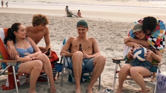 The Summer I Turned Pretty has wrapped up after three seasons, with Episode 11 bringing closure to the story of Belly, Conrad, Jeremiah, and the rest of the Fisher family. The final episode, released today, focuses on Paris and Cousins, giving viewers an ending for each main character on the show.