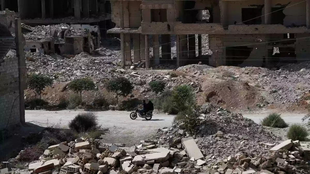 The Syrian army and the U.S.-backed Syrian Democratic Forces (SDF) reached a ceasefire deal in two districts of Aleppo city, Syria's state news agency SANA reported on Tuesday (October 7, 2025), following a spike in tensions between the two sides. The Syrian army had redeployed along several frontlines with the Kurdish-led group in northeast Syria, the Defence Ministry said on Monday, saying the move was not a prelude to military action but to prevent repeated attacks and attempts by the SDF to seize territory.The Syrian army and the U.S.-backed Syrian Democratic Forces (SDF) reached a ceasefire deal in two districts of Aleppo city, Syria's state news agency SANA reported on Tuesday (October 7, 2025), following a spike in tensions between the two sides.The Syrian army had redeployed along several frontlines with the Kurdish-led group in northeast Syria, the Defence Ministry said on Monday, saying the move was not a prelude to military action but to prevent repeated attacks and attempts by the SDF to seize territory.