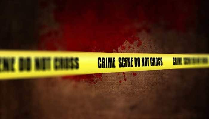 Three 17-year-old boys allegedly killed a 24-year-old man in Uttam Nagar, Delhi to avenge a past murder. Police arrested them, recovered the weapon, and launched an investigation. In a shocking incident in Uttam Nagar, Delhi three minor boys, all aged 17, have allegedly killed a 24-year old man identified as Rahul Mahto, a resident of Kali Basti, Hastsal.