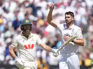 Tongue's fifer ends Australia's first innings for 152 runs at MCG on Day 1