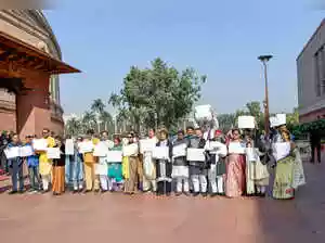 Trinamool MPs demand white paper on MGNREGS funds for West Bengal