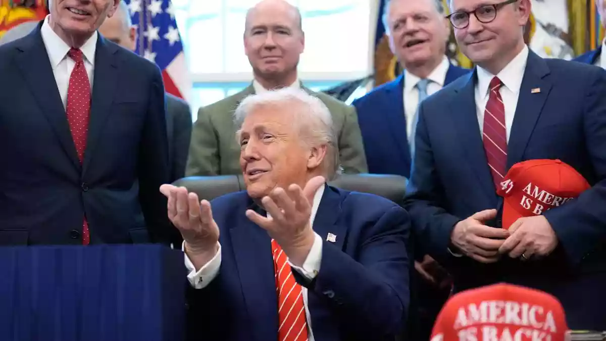 Trump signs bill to end partial government shutdown