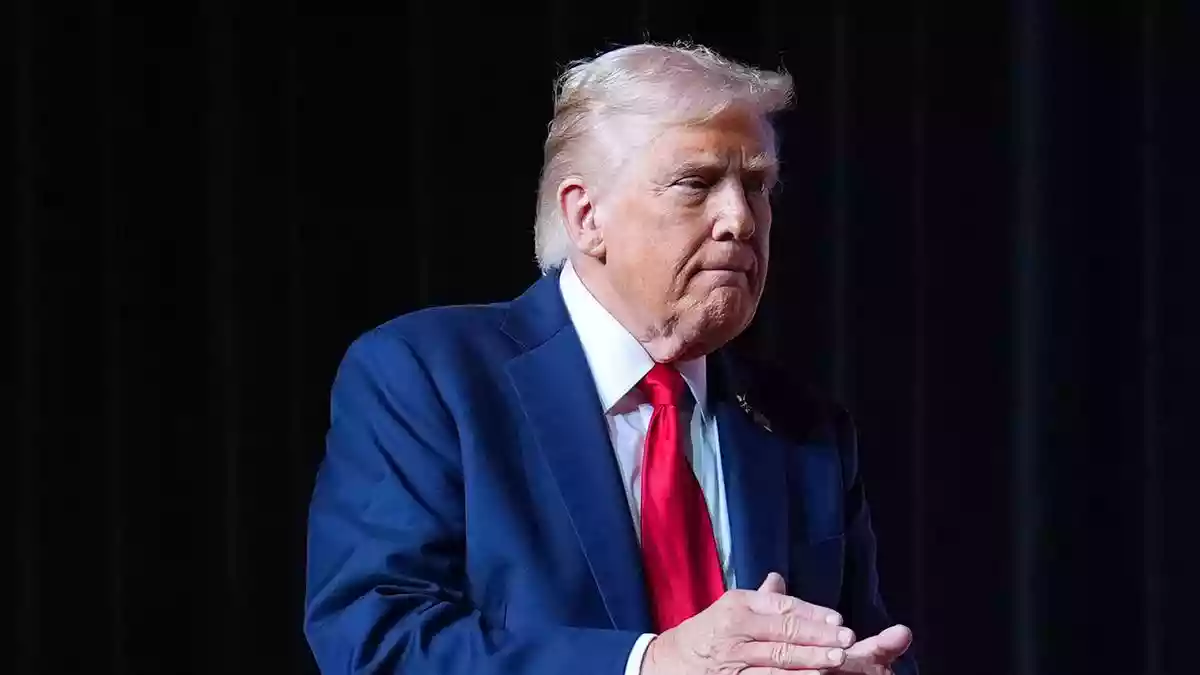 U.S. President Donald Trump said Tuesday it would be an “insult” to the United States if he does not receive the Nobel Peace Prize for his self-proclaimed role in solving multiple wars. Mr. Trump, who has long sought the prize that will be unveiled on October 10, made the latest push for his case a day after he announced a peace plan to end the war in Gaza.