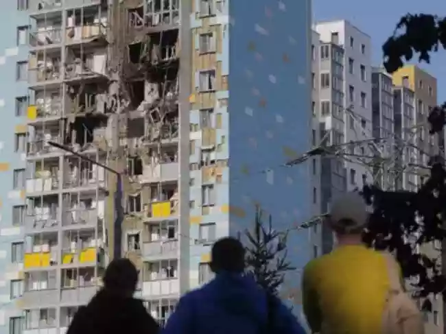 Ukrainian drones strike oil refinery