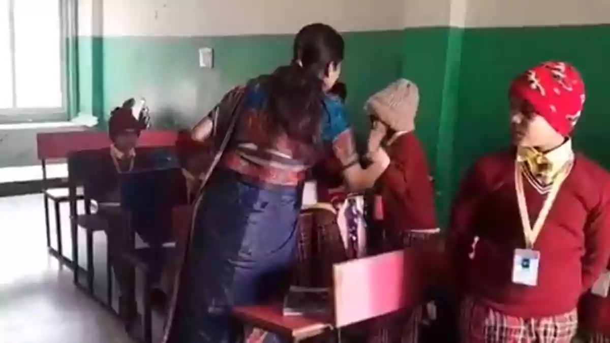 UP School Teacher ‘Mercilessly Hits’ Students Inside Class