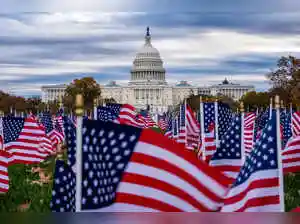 US economy expands at a surprisingly strong 4