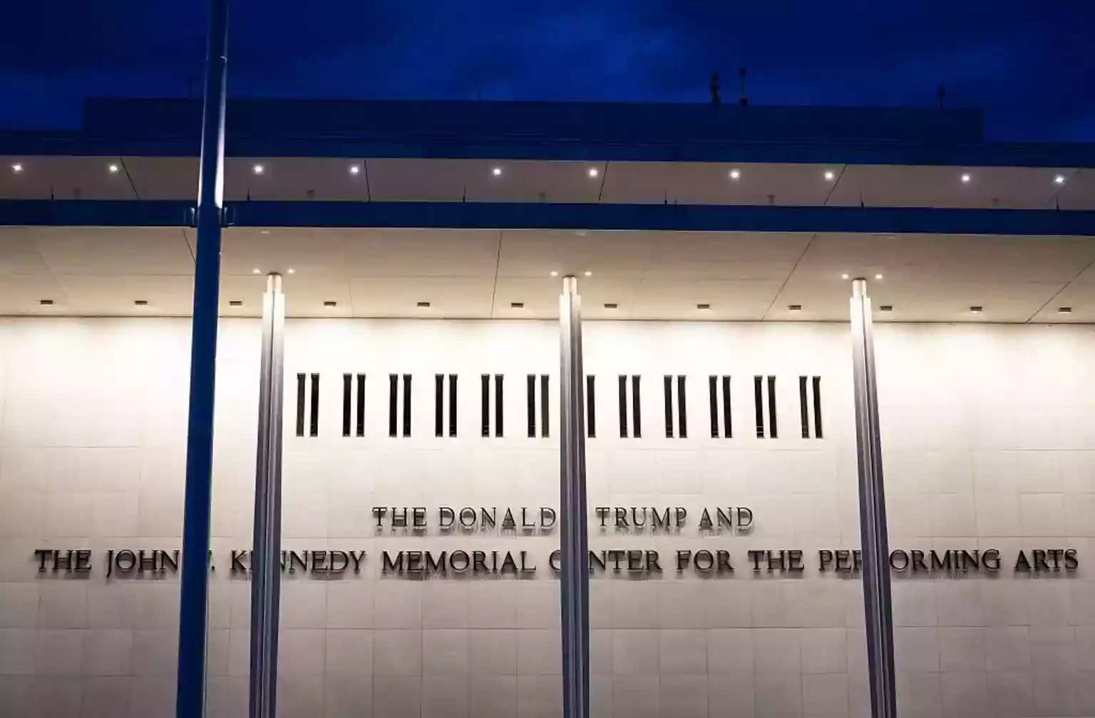 US judge orders Trump's name be removed from Kennedy Center