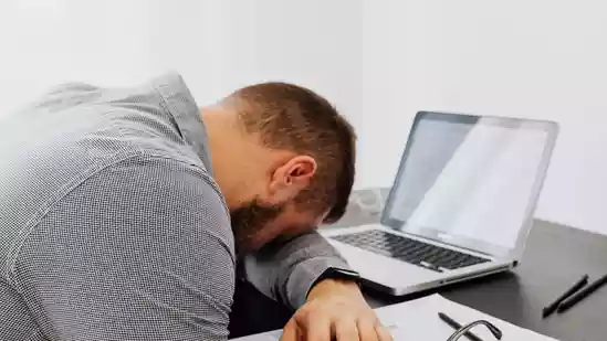 US tech giant fires 400 over video call