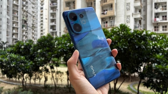 Vivo is reportedly gearing up to expand its V-series lineup with the launch of the Vivo V60 Lite 4G smartphone. Reports suggest that the device could launch soon with a large display, upgraded performance hardware, and a strong battery capacity. Let's take a closer look at what the upcoming mobile phone may have in store for you.