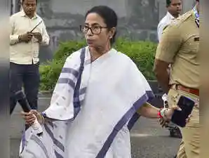 West Bengal Chief Minister Mamata Banerjee has urged women hostel residents to refrain from going out late at night. She emphasized the importance of adhering to hostel regulations for their safety. Banerjee assured that strict measures will be implemented against those responsible for any incidents.West Bengal Chief Minister Mamata Banerjee has urged women hostel residents to refrain from going out late at night. She emphasized the importance of adhering to hostel regulations for their safety. Banerjee assured that strict measures will be implemented against those responsible for any incidents.Kolkata: Vowing to take