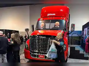 Winner pays USD 9 million in charity auction for a private lunch with Warren Buffett