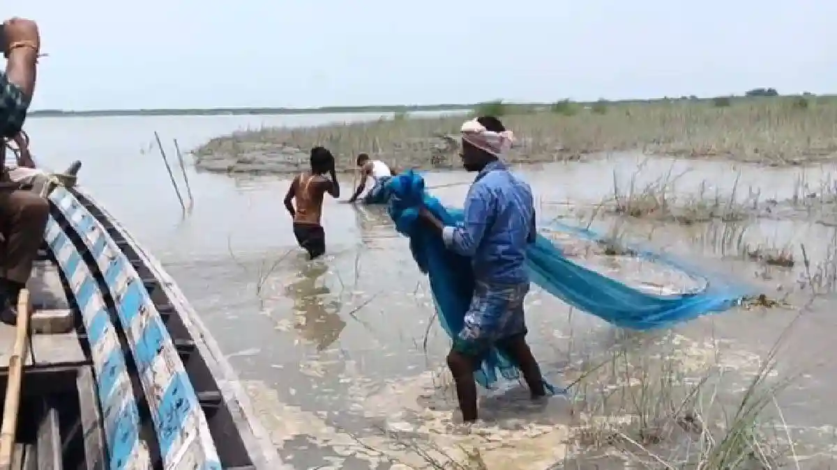 15 अगस्त तक मछली पकड़ने पर रोक