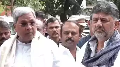 अभी संसद सत्र चल रहा