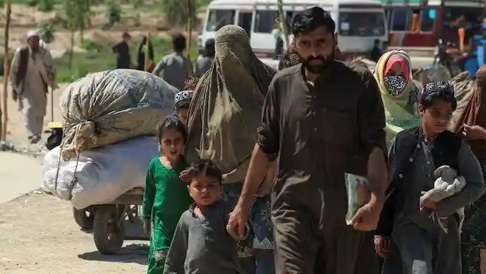अफगान प्रवासियों के खिलाफ PAK का