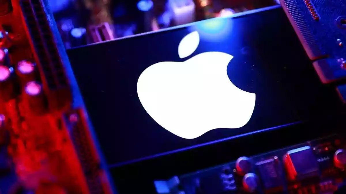 Apple को लगा झटका