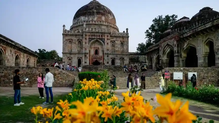 बढ़ने लगा पारा