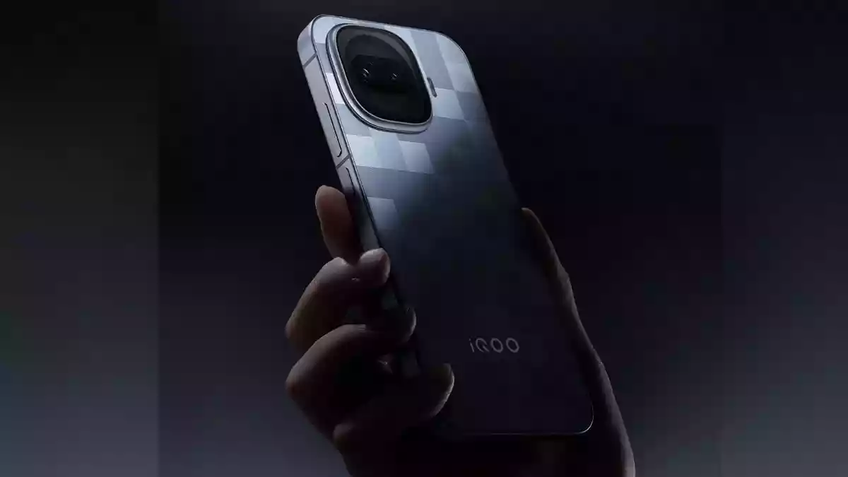 भारत में आ रहा iQOO 15 सीरीज का सस्ता फोन