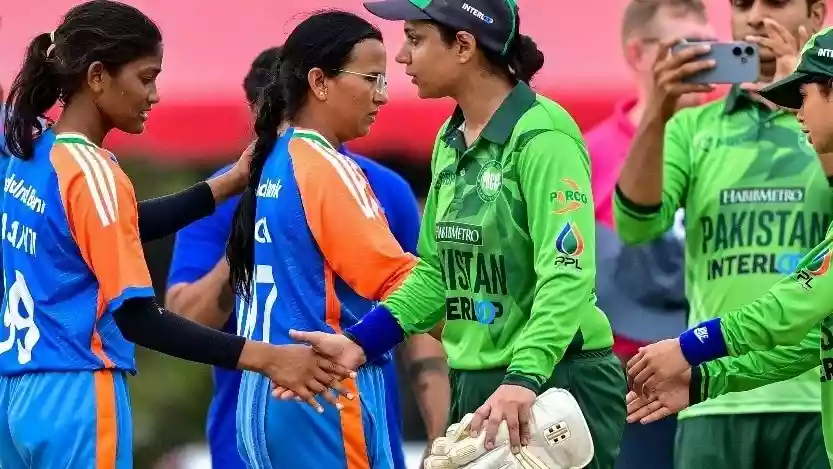 भारत-PAK खिलाड़ियों ने मिलाए हाथ