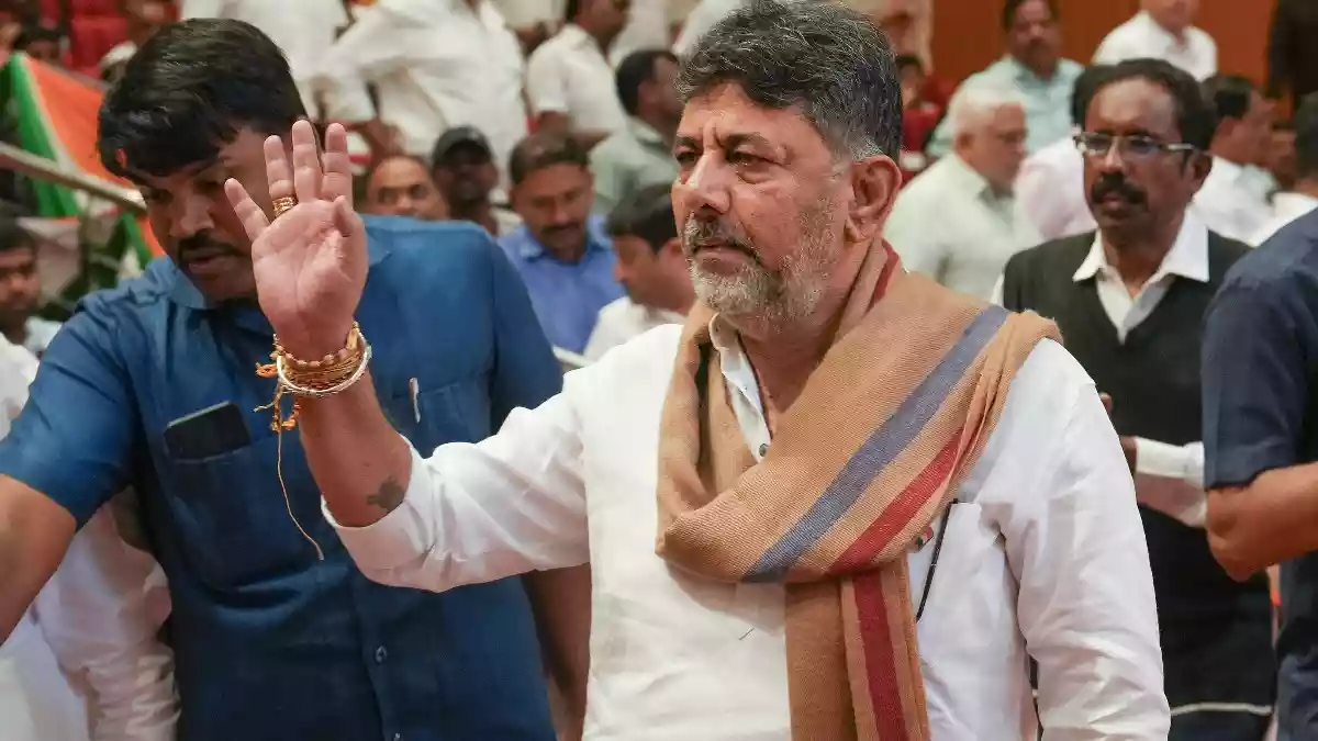 डीके शिवकुमार ने रद्द किया दावोस दौरा
