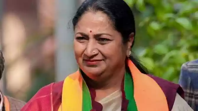दिल्ली में महिलाओं को मिलेगा ₹2500 महीना