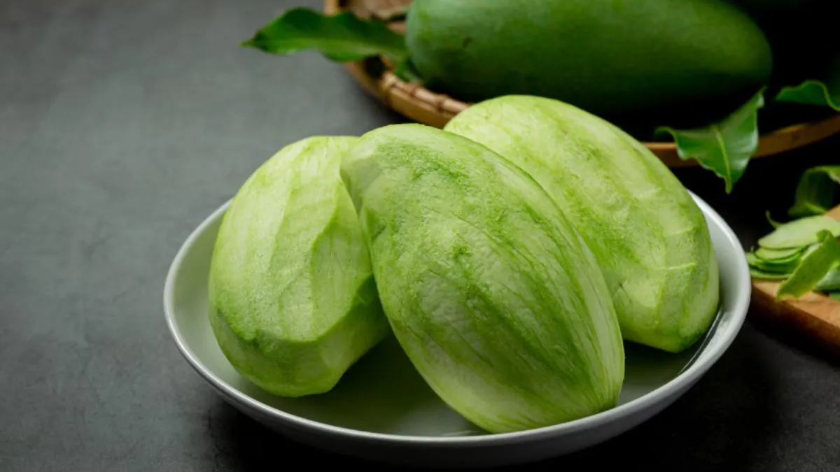 कच्चा आम खाने से क्या क्या फायदे होते हैं