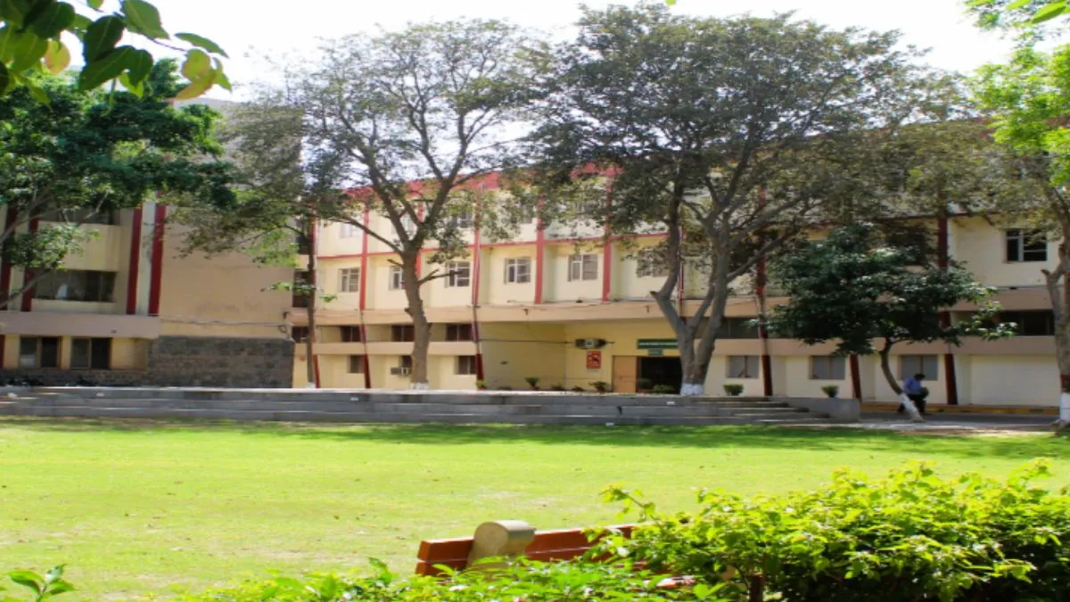 कैसे संचालित होती है अल फलाह यूनिवर्सिटी