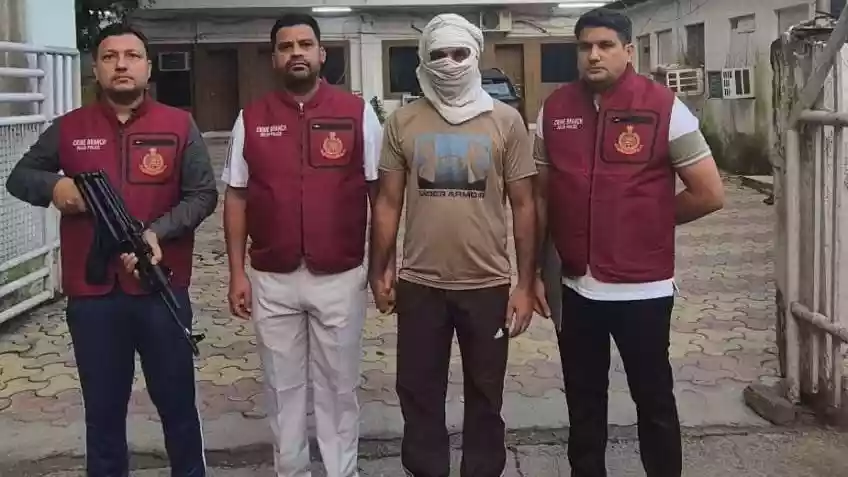 कार से निकालकर बुजुर्ग की पिटाई करने वाला गिरफ्तार