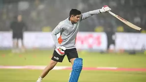 किसी को बोलो नजर उतार दे