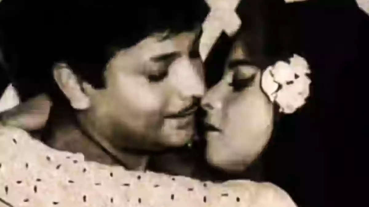 Kissing सीन में बहका हीरो