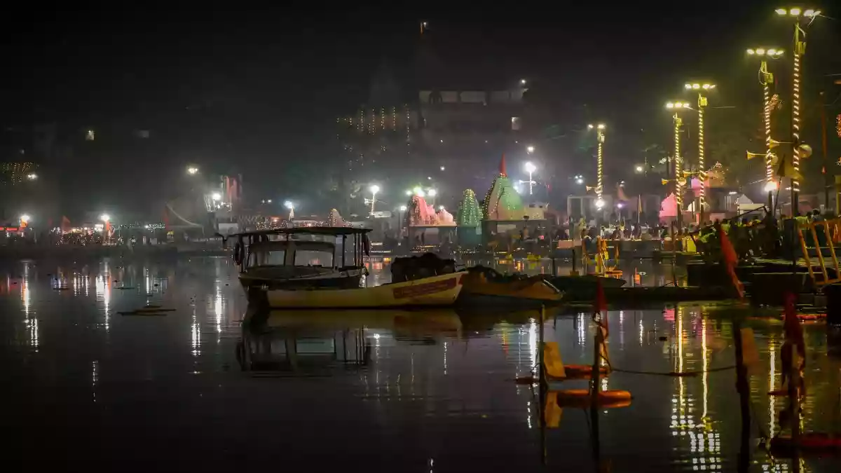 पर्यटन और धार्मिक स्थलों की यात्रा का शानदार मौका