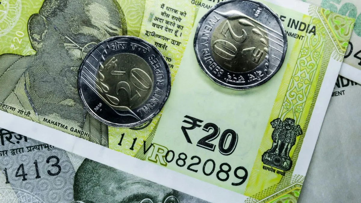रुपया अमेरिकी डॉलर के मुकाबले सर्वकालिक निचले लेवल 92