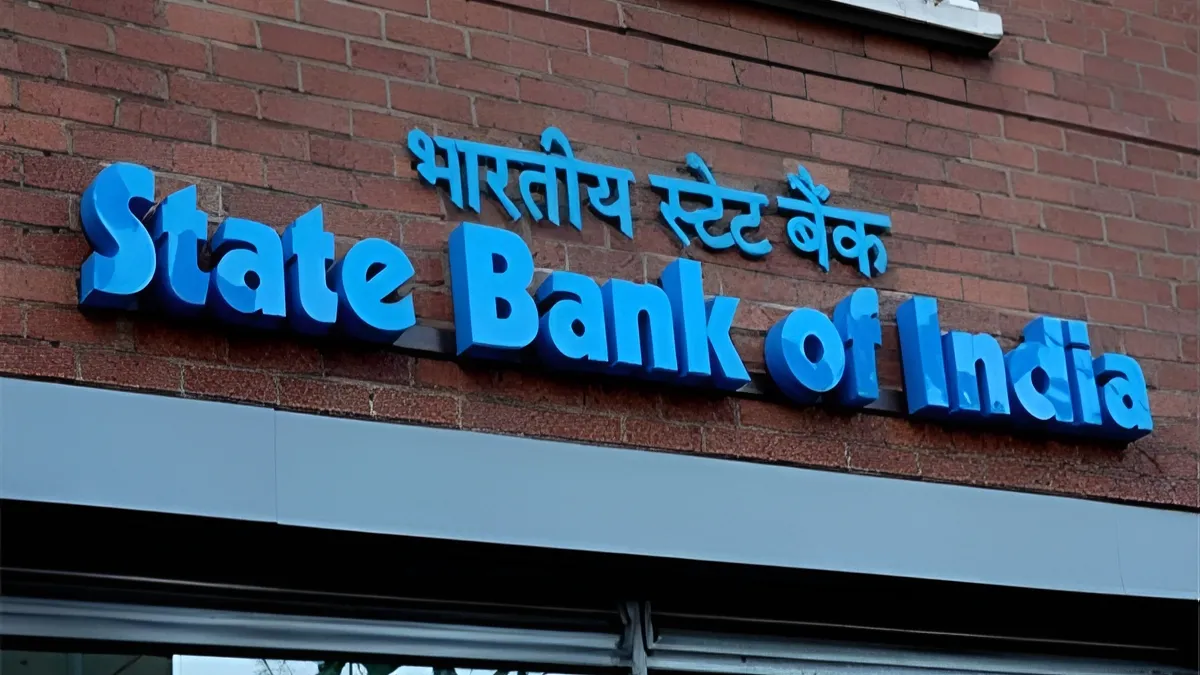 SBI ने EMI बाउंस पर वसूले 4400 रुपये