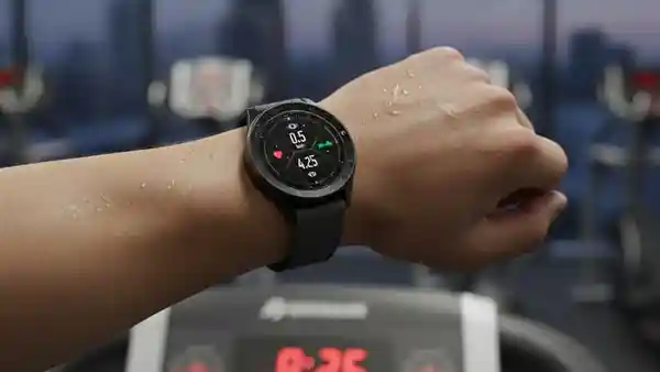 10 best smartwatches to boost new year resolution goals and health tracking