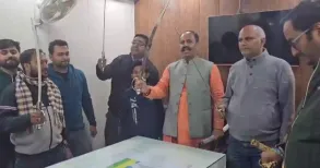Ten members of a Hindutva outfit, Hindu Raksha Dal, have been arrested for distributing swords in Shalimar Garden colony of Uttar Pradesh's Ghaziabad