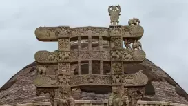 India is home to a civilization that is millennia old, and hence, it is dotted with wonderful monuments that stand as a testament to its undying culture