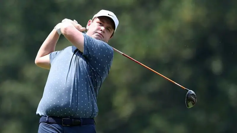 -15 S Scheffler (US); -13 R MacIntyre (Sco), -11 M McNealy (US) -10 T Fleetwood (Eng), S Burns (US); -8 H Hall (Eng) Selected others: -7 V Hovland (Nor); -3 R McIlroy (NI); -1 M Fitzpatrick (Eng); +1 S Lowry (Ire) Frustrated Robert MacIntyre had the urge to 