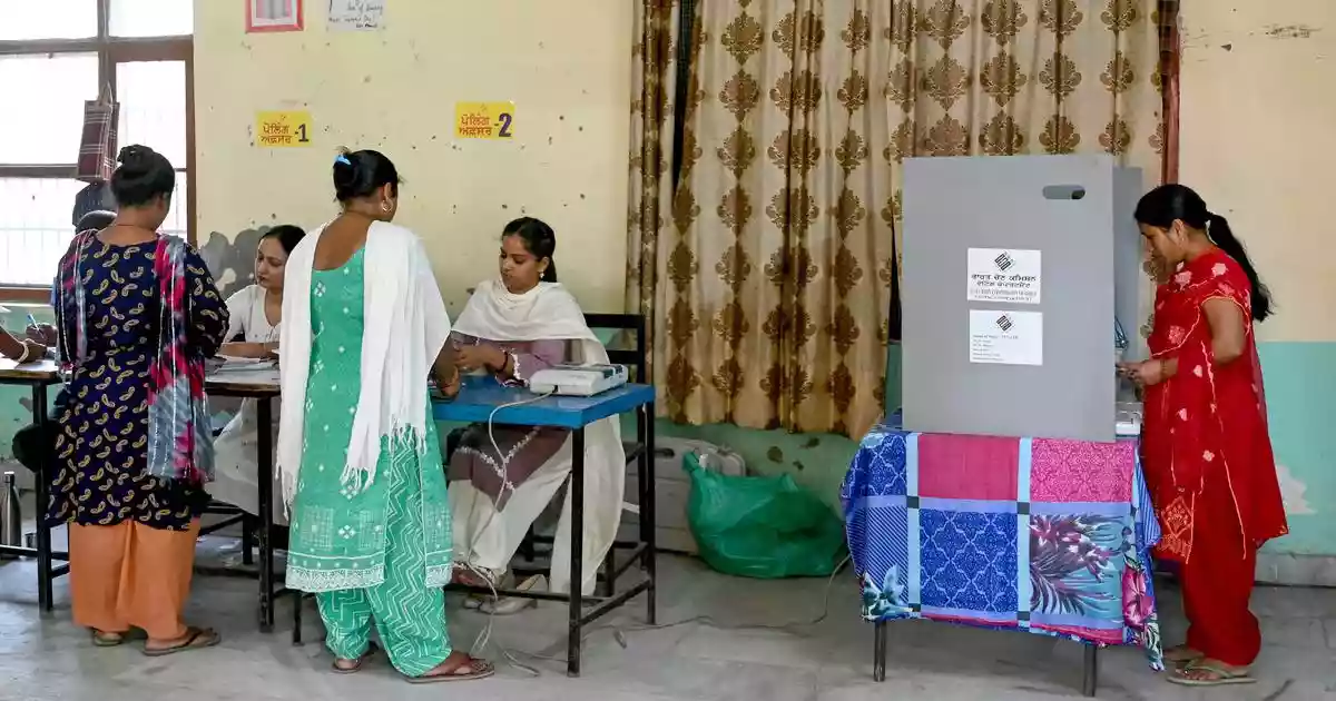 Thirty-two percent of the contesting in the second phase of the Assembly elections in Bihar have declared criminal cases against themselves