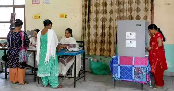 Thirty-two percent of the contesting in the second phase of the Assembly elections in Bihar have declared criminal cases against themselves