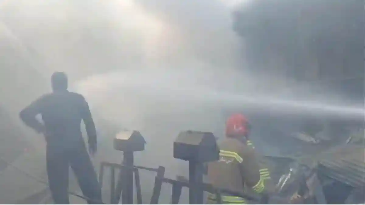 4 Dead As Iran Military Helicopter Crashes Into Fruit Market Near Isfahan