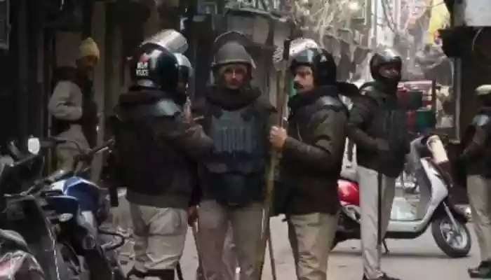 5 Cops Injured In Stone-Pelting During MCD Demolition Drive
