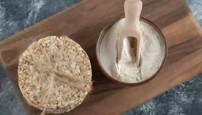 Ragi atta is packed with essential nutrients like calcium, fiber, and antioxidants, making it a powerful superfood for everyday health