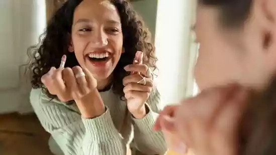 8 top-rated lip glosses that smooth