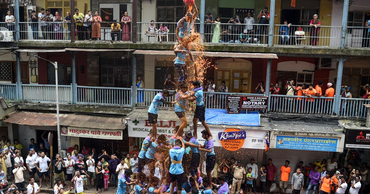 A 32-year-old man died and 95 others were injured during dahi handi celebrations in Mumbai on Saturday, The Hindu reported. Dahi handi events, part of the Hindu festival of Janmashtami that marks the birth of deity Krishna, involve groups forming human pyramids to break earthen pots filled with curd suspended from a height.