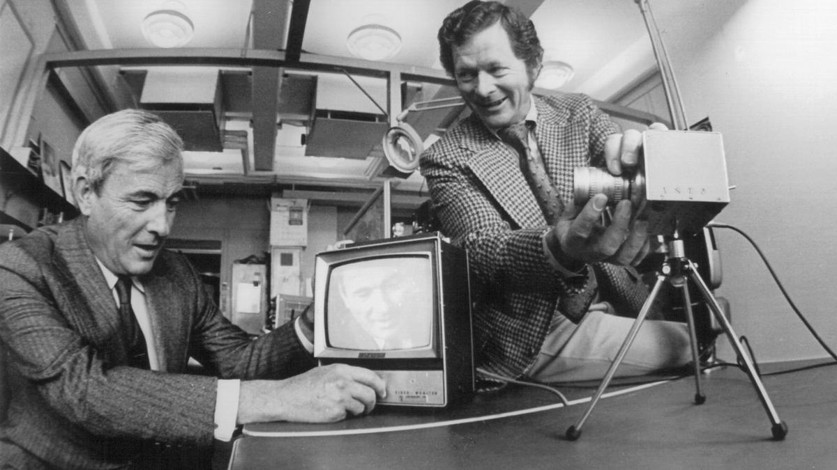 A charge-coupled device (CCD) is a remarkable electronic component used to capture images by converting light into electrical signals. Its invention marked a significant milestone in technology, influencing fields such as photography, astronomy, medicine, and many others.