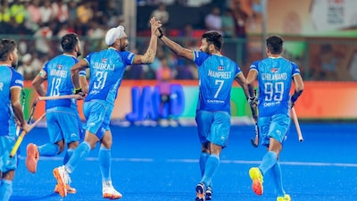 A determined India showed a masterclass performance, coming from a goal down to beat Malaysia 4-1 in their second Super 4s game of the men's Asia Cup hockey tournament on Thursday. The Indians were slow to start as Shafiq Hassan gave Malaysia the lead in the second minute, but the hosts mounted a great fightback.