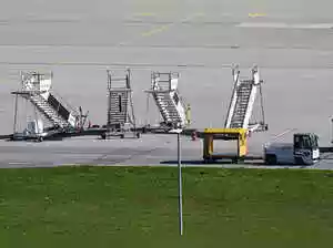 A drone sighting closes a popular Spanish airport for 2 hours