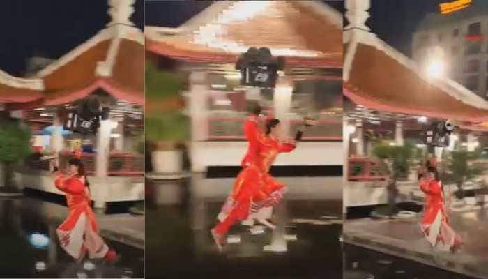 A fine-dining restaurant in Bangkok is going viral for its unique way of serving food—by zipline. In a video, a waiter dressed in traditional Thai attire glides down with a tray, impressing some diners while others joke about the quirky concept. The food industry today is highly competitive, with businesses working hard to stand out, keep up with changing customer tastes, and improve how they run. This constant race pushes innovation and efficiency across production, retail, and service.